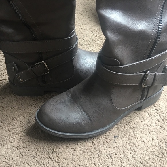 Justfab boots - Picture 2 of 3
